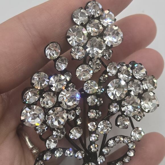 Vintage Huge Very Sparkly Austrian Crystal Clear Flower Spray Brooch Japanned - Picture 2 of 7